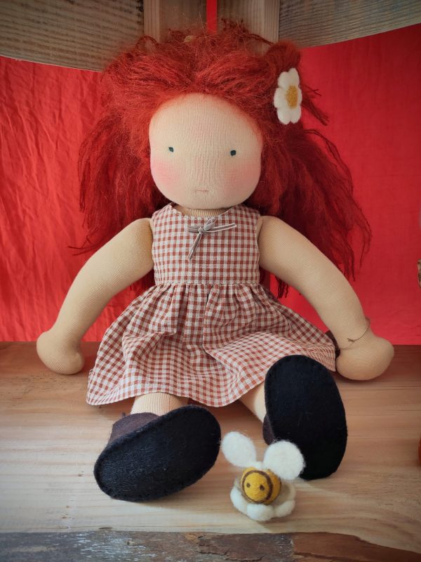 Grande Poupée Waldorf 36 cm cheveux longs roux - Artisanat français